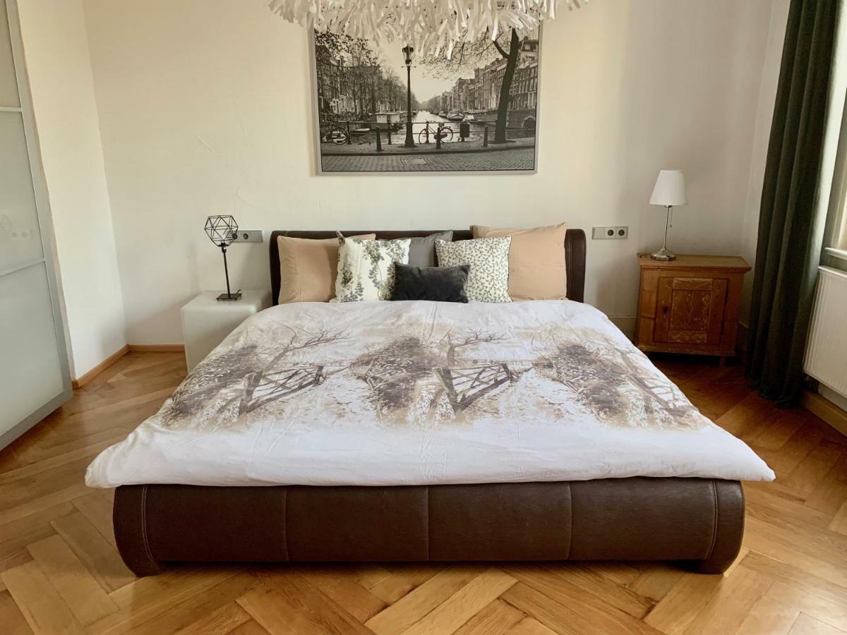 Deluxe Business City Apartments Metzingen Villa Landenberger Екстер'єр фото
